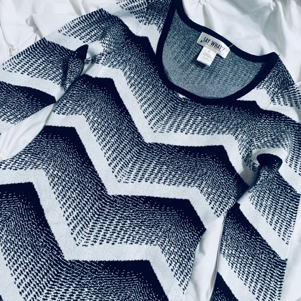 Black/white chevronknittedlong sleevesweater dress